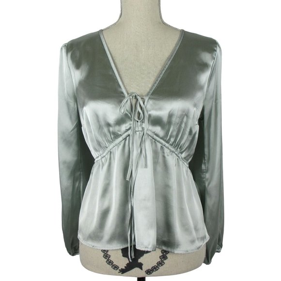 Abercrombie & Fitch Tops - Abercrombie & Fitch Gray Long Sleeve Satiny Blouse Size S